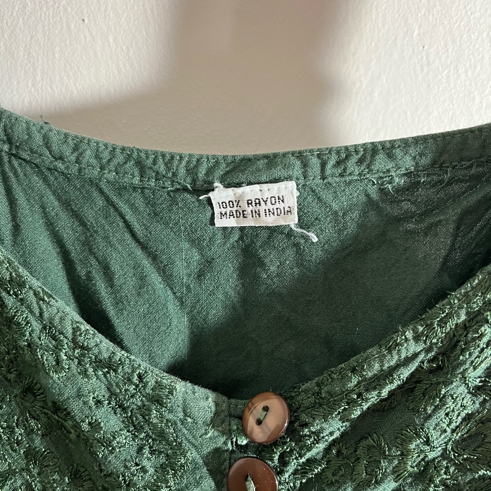 Green Lace Button-Front Midi Dress - Picture 2 of 8